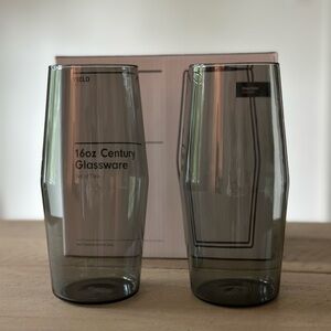 Yield 16 oz Century Glassware in Gray